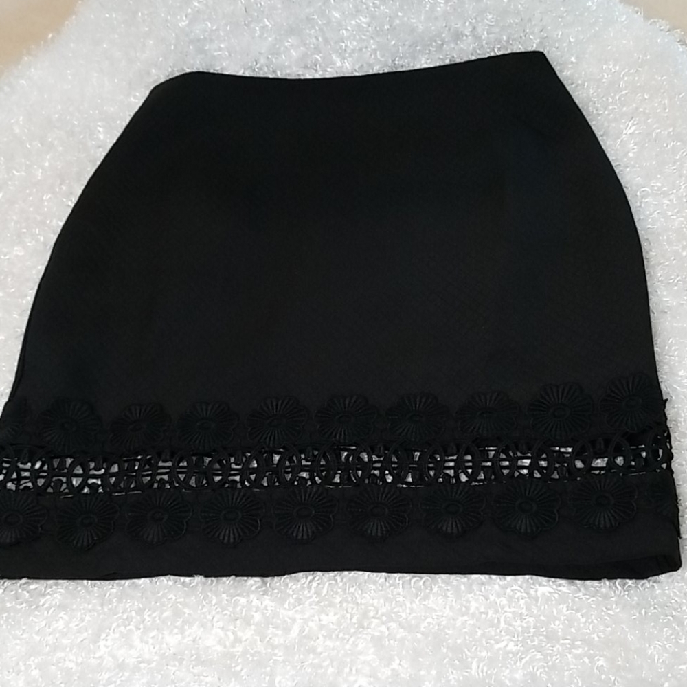 Molly Bracken Black Daisy Cutout Flower Trim Mini Skirt NWT Size Small